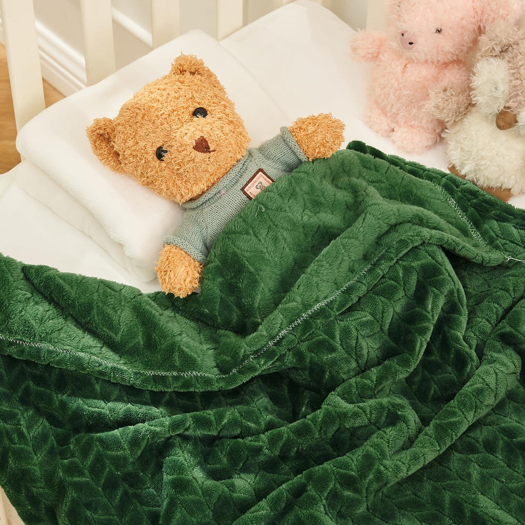 Inhand Fleece Throw Blanket, Super Soft Flannel Cozy for Adults, Washable Lightweight for Couch, Sofa, Bed, Office, Warm Plush for All Season, Green, 50"×60"