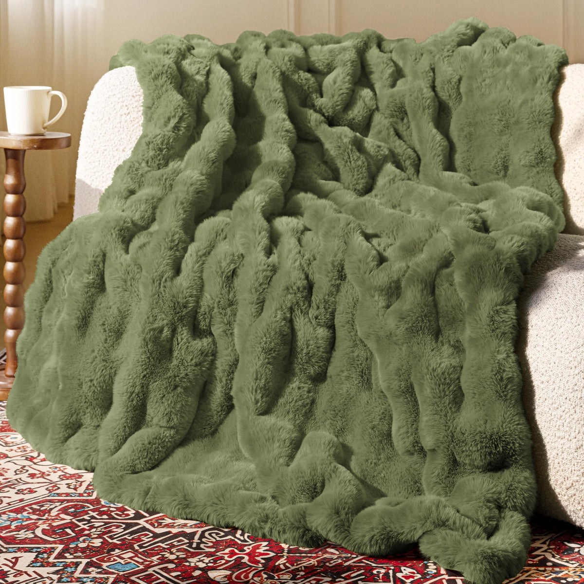 Ultra Soft Cozy Faux Fur Throw Blanket, Fuzzy Plush Thick Bubble Blanket, Luxury Fluffy Blanket for Couch, Sofa, Bedroom, and Living Room, 50x60 Inches, Cream White