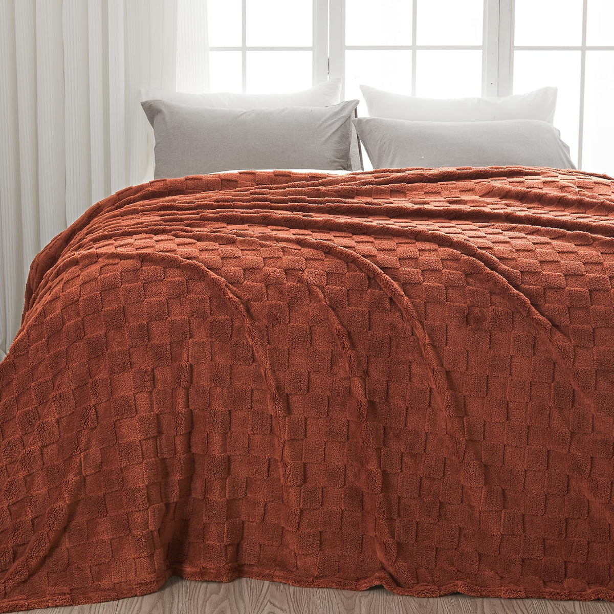 NEWCOSPLAY 3D Checkered Flannel Throw Blanket, Ivory Checkered, 50"x70"