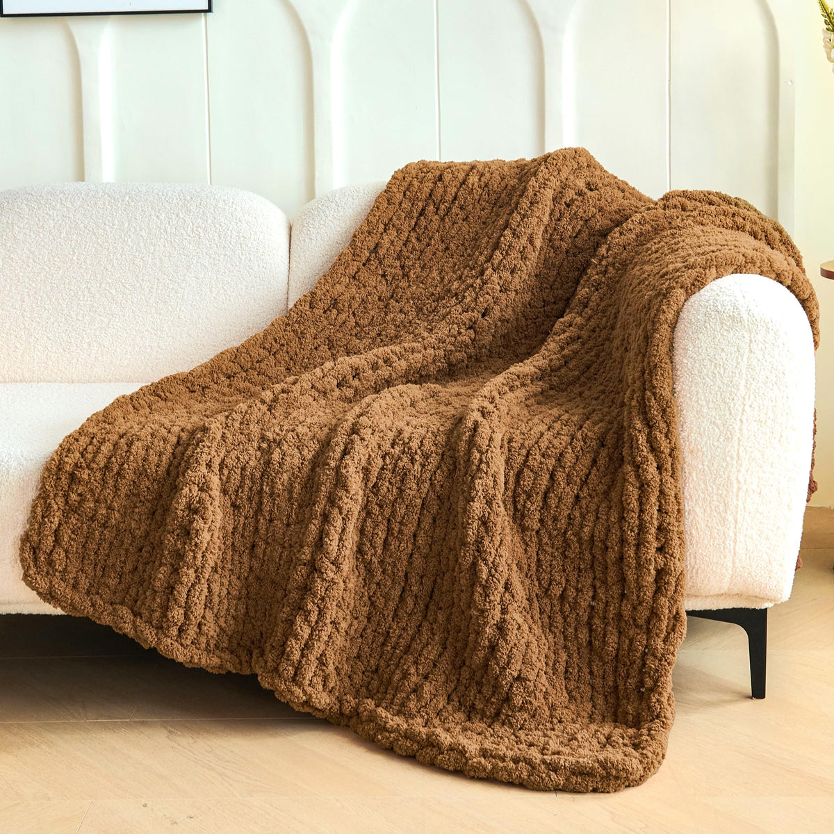 Chunky Knit Blanket Throw for Couch, 51"x63" Chunky Yarn Knitted Blankets