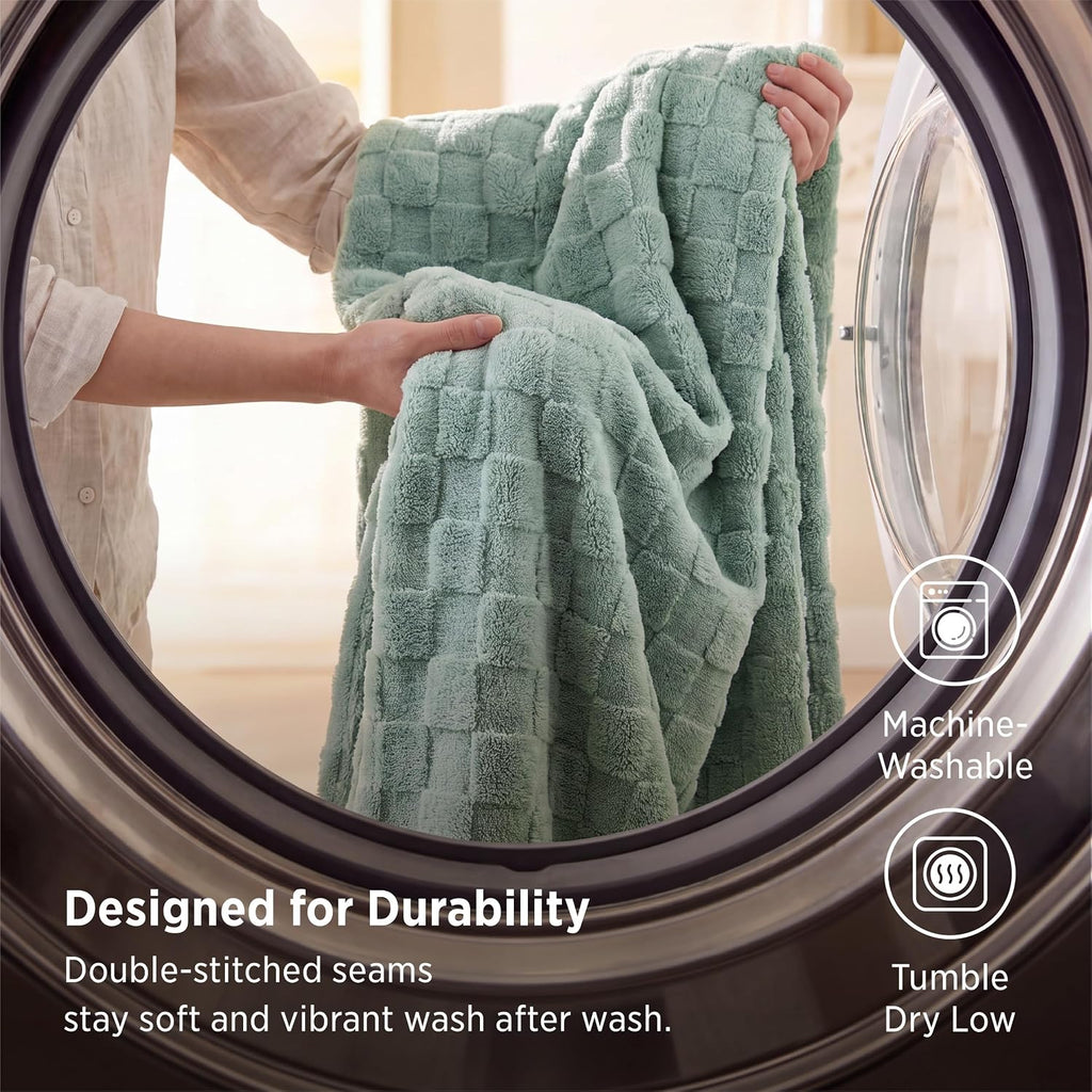Bedsure Checkered Fleece Throw Blanket,Cute Home Decor,Sage Green,50"×60"