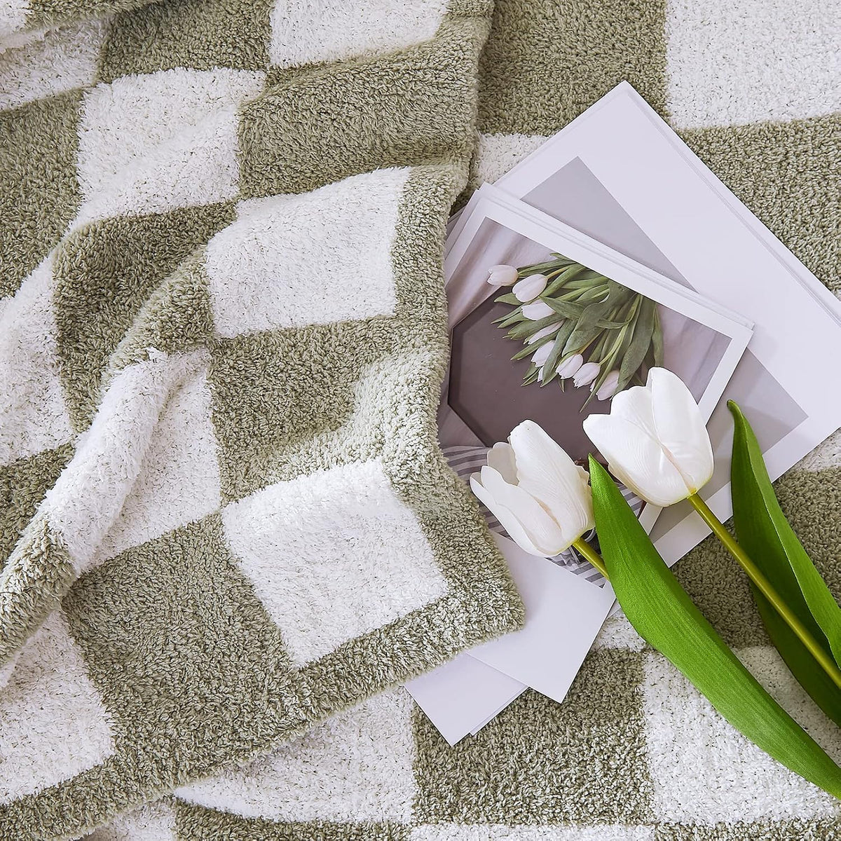 WRENSONGE Soft Checkered Throw Blanket for Couch-Cozy Warm Knitted Blankets