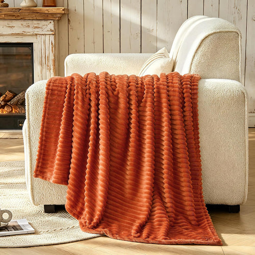 Bnuitland Burnt Orange Throw Blanket for Couch Bed, Soft Fleece Home Decor