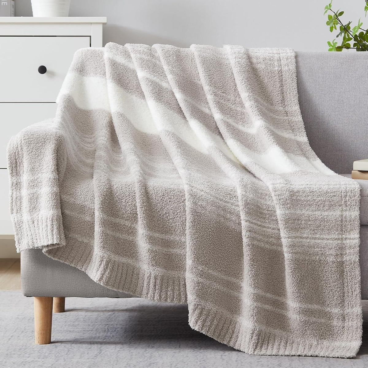 WRENSONGE Soft Checkered Throw Blanket for Couch-Cozy Warm Knitted Blankets