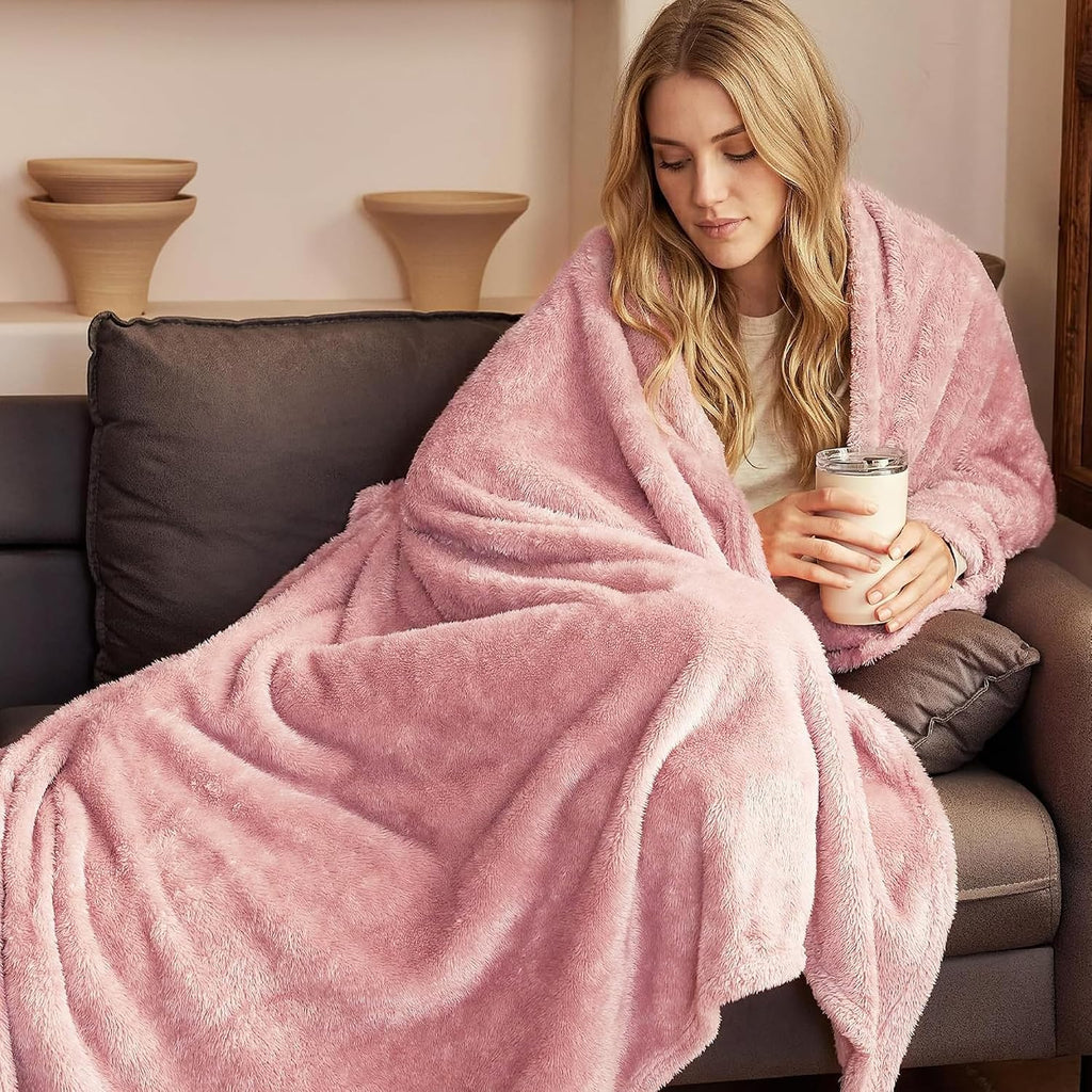 Exclusivo Mezcla Fuzzy Large Fleece Throw Blanket for Couch, Dusty Pink