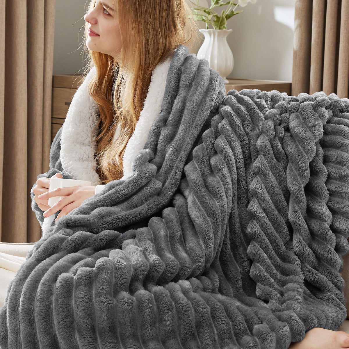 Bedsure Soft Sherpa Blanket Fluffy Throw Gift Beige 50"x60"