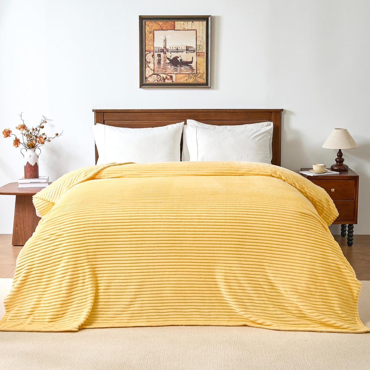 Bnuitland Burnt Orange Throw Blanket for Couch Bed, Soft Fleece Home Decor