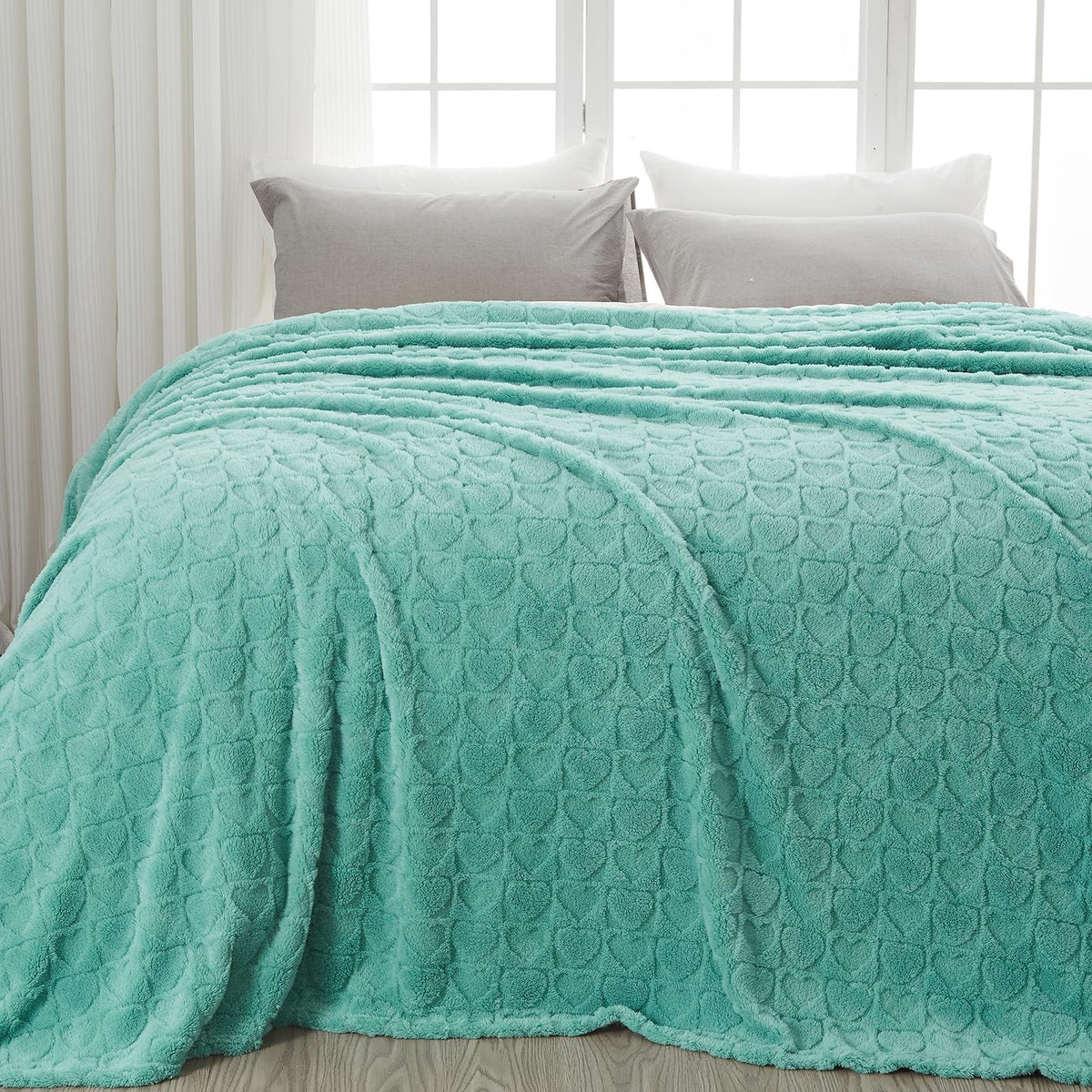NEWCOSPLAY 3D Checkered Flannel Throw Blanket, Ivory Checkered, 50"x70"