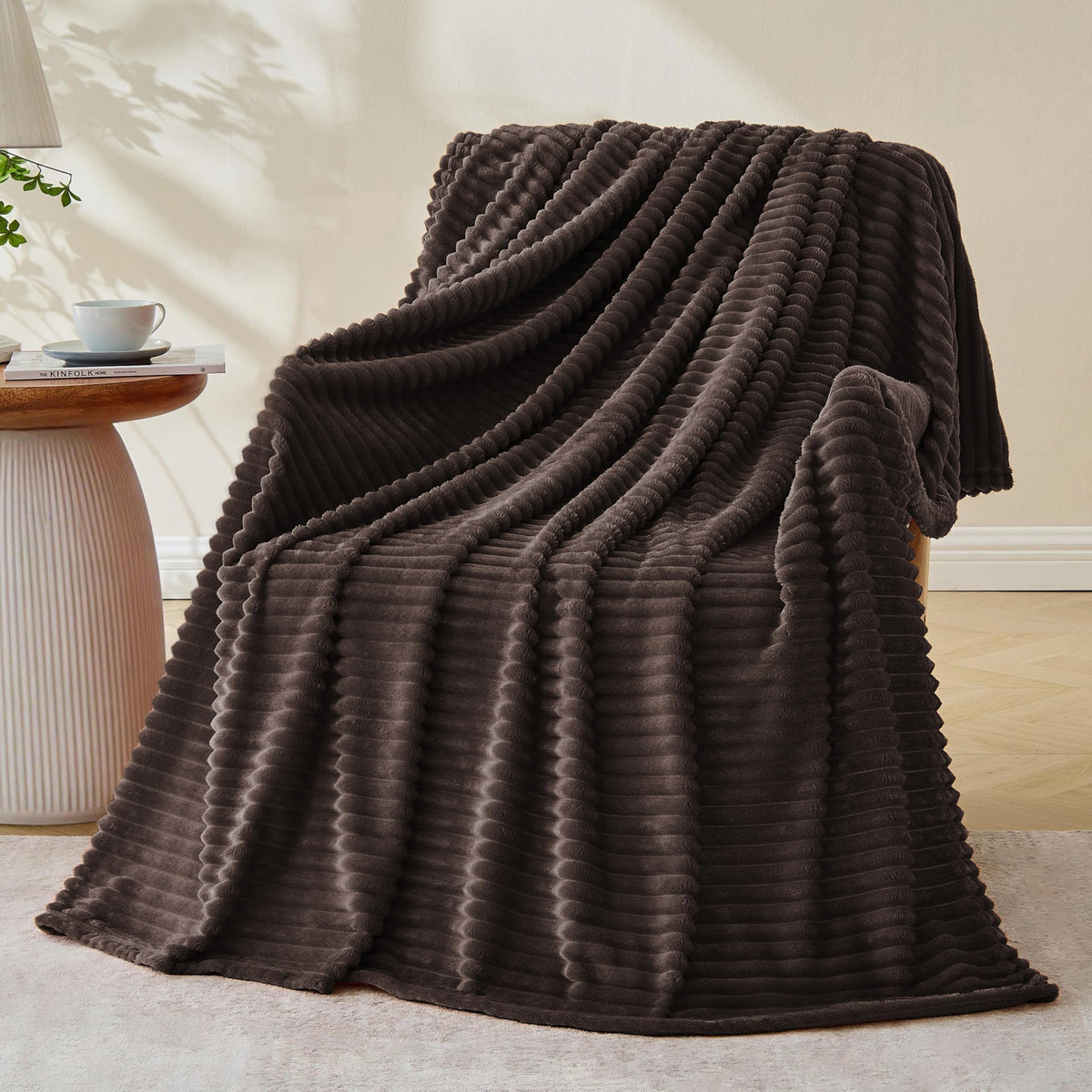 Bnuitland Burnt Orange Throw Blanket for Couch Bed, Soft Fleece Home Decor