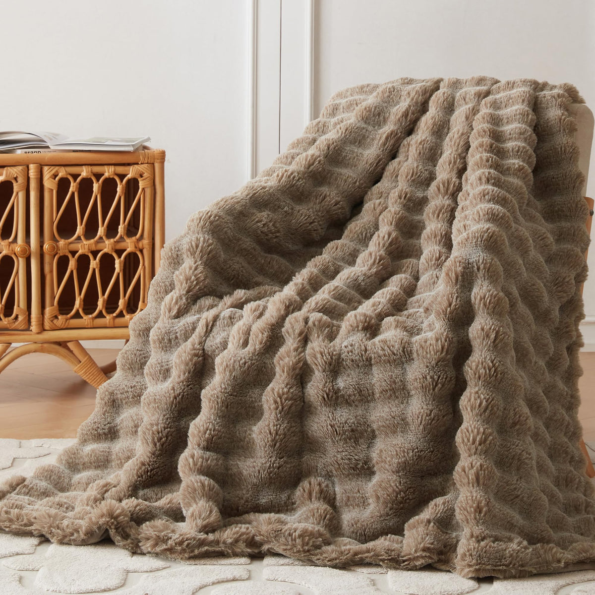 COOVA Soft Bubble Faux Fur Throw Blanket, 50"x60", Tie-dye Brown