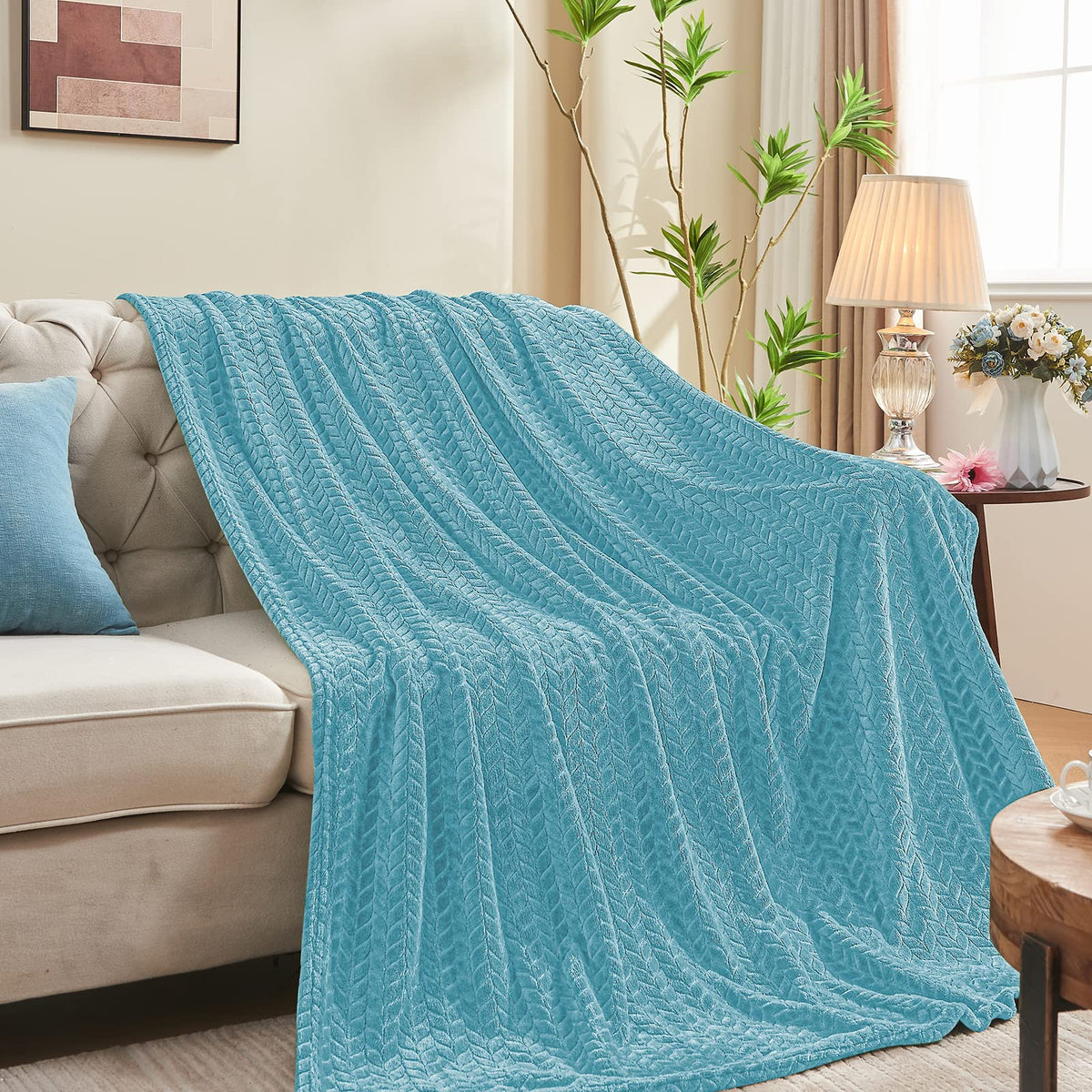 Inhand Fleece Throw Blanket, Super Soft Flannel Cozy for Adults, Washable Lightweight for Couch, Sofa, Bed, Office, Warm Plush for All Season, Green, 50"×60"
