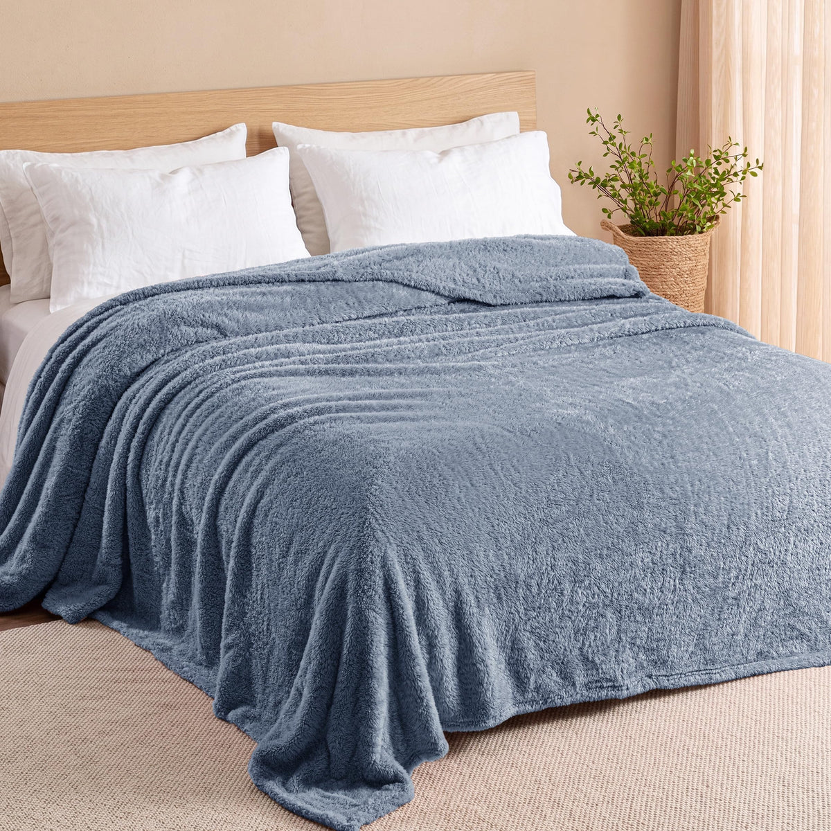 Exclusivo Mezcla Fuzzy Large Fleece Throw Blanket for Couch, Dusty Pink